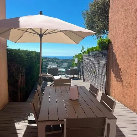 Mazet Moderne, Vue Mer, Clim, Piscine بيت للعطل
